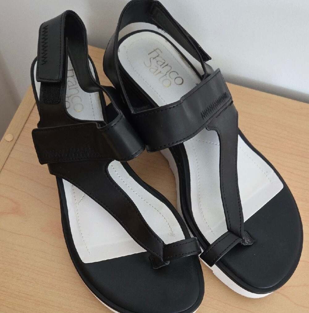 Franco Sarto Black Chasi Toe Ring Wedge Platform Sandals 8M